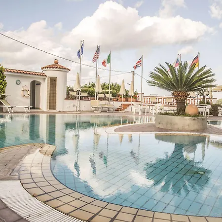 Internazionale Hotel 3*