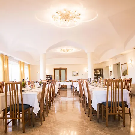 Internazionale 3*